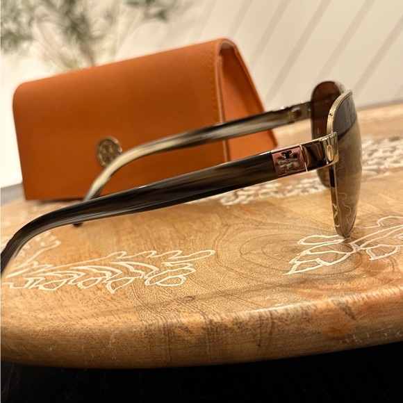 Tory Burch Polarized Brown Aviator Sunglasses with Orange Case - Picture 5 of 5